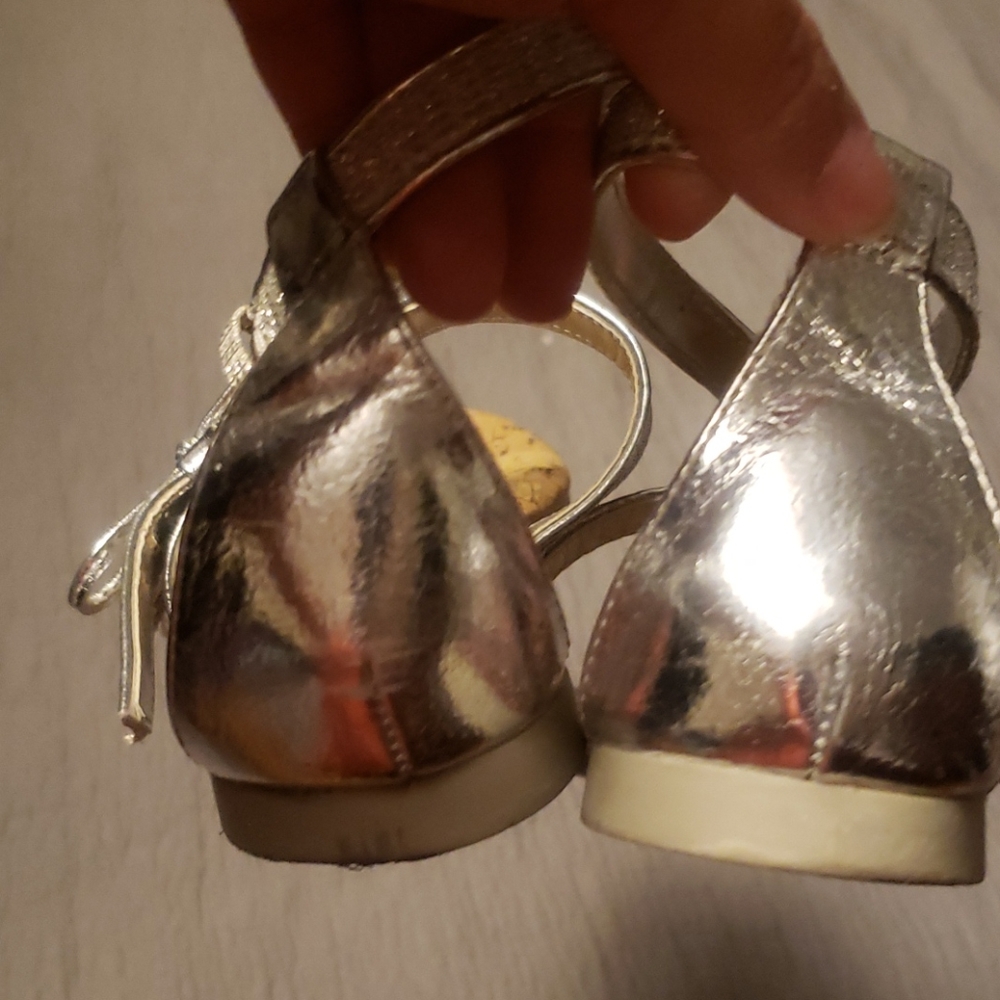Sandals - Picture 2 of 3